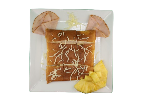 Crepe filled with ham and melted cheese